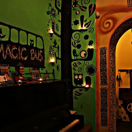 Magic Bus Kiev Hostel Buitenkant foto